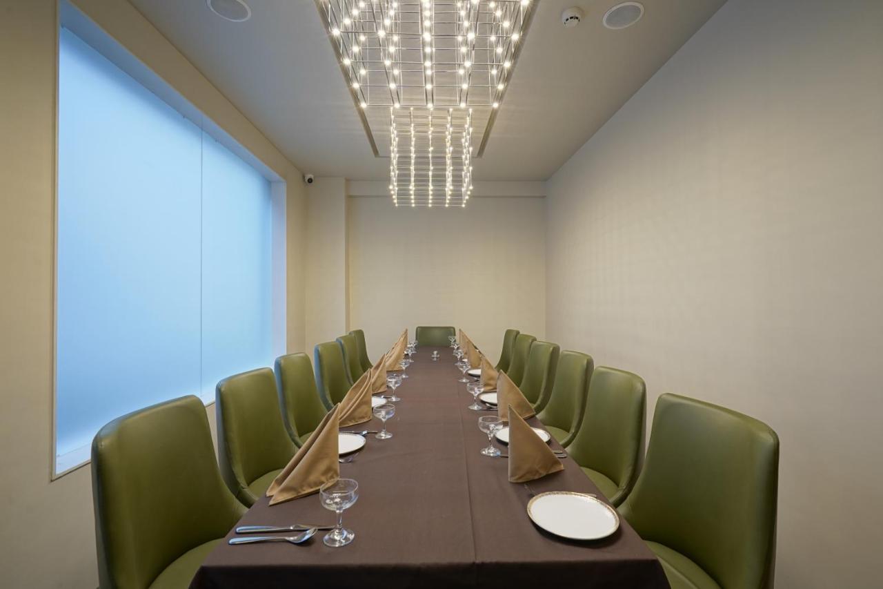The Galleria Hotel 라즈콧 외부 사진