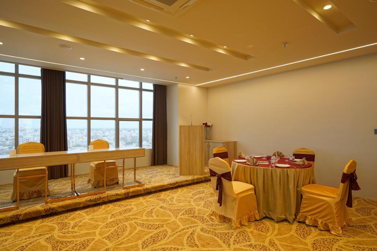 The Galleria Hotel 라즈콧 외부 사진